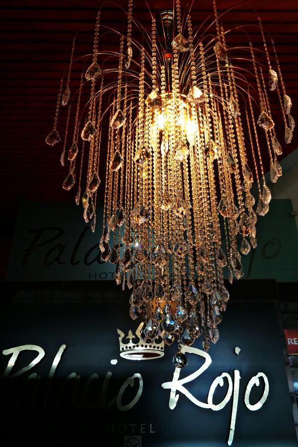 Palacio Rojo Familiar