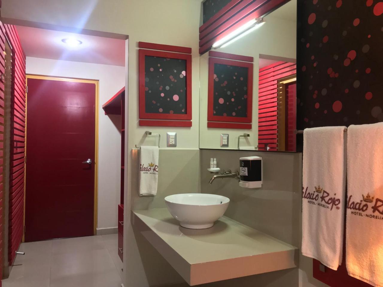 Palacio Rojo Familiar Hotel Morelia