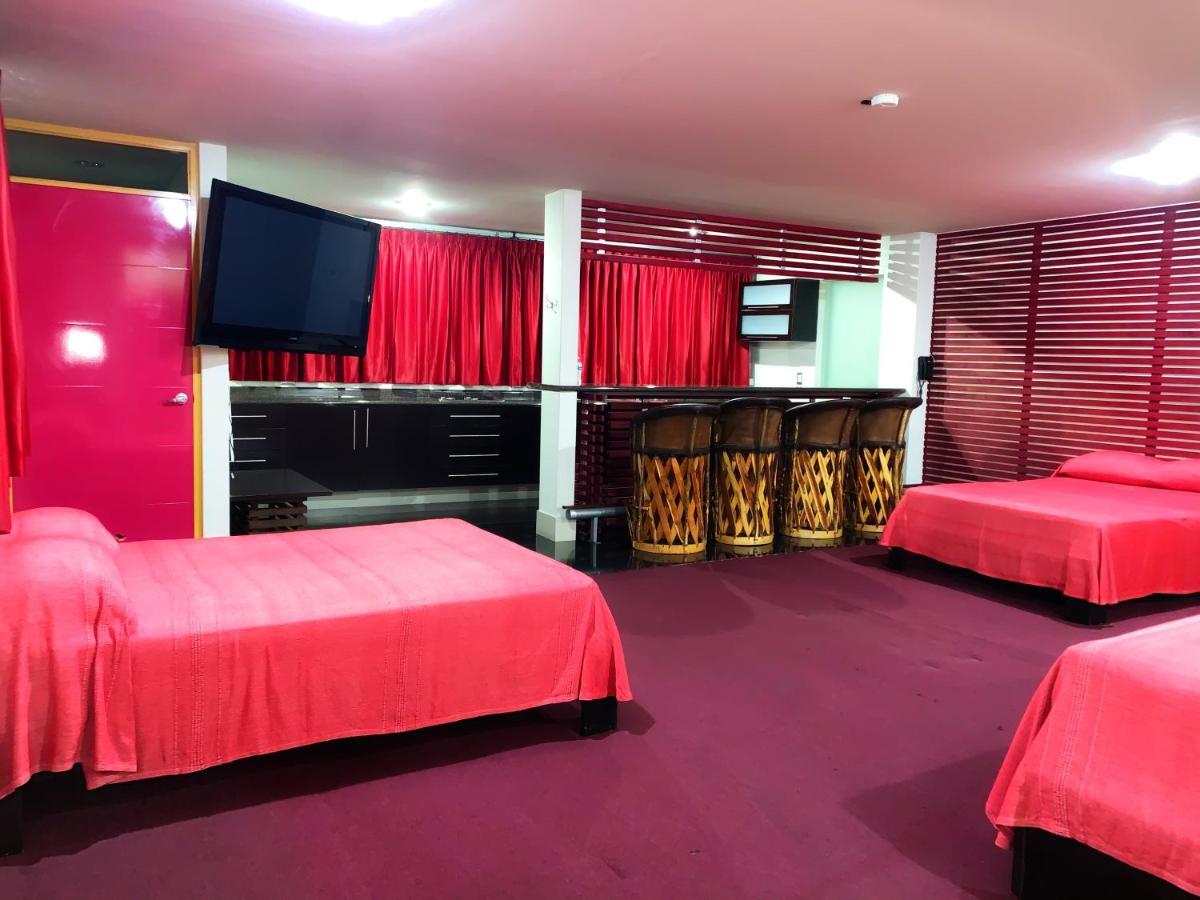 Palacio Rojo Familiar Hotel